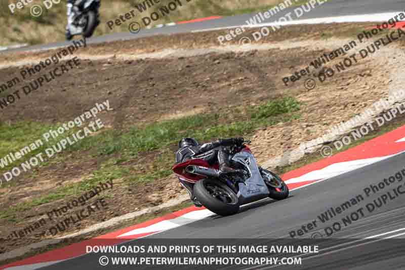 cadwell no limits trackday;cadwell park;cadwell park photographs;cadwell trackday photographs;enduro digital images;event digital images;eventdigitalimages;navarra;no limits trackdays;peter wileman photography;racing digital images;trackday digital images;trackday photos